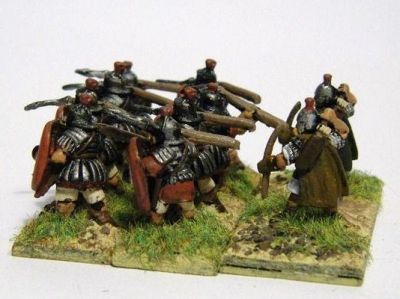 Late Roman Legion
Donnington Miniatures with Veni Vidi Vici Shield patterns
Keywords: EIR LIR