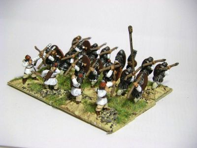 Late Roman Auxilia
Donnington Miniatures with Veni Vidi Vici Shield patterns
Keywords: EIR LIR