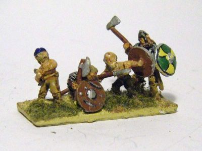 Viking Infantry
The tall chap is from Irregular Miniatures, the rest are Two Dragons
Keywords: viking scotsisles