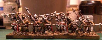 100YW men at arms and polearm men
100YW figures from Corvus Belli as painted by Stewe and first seen on the [url=http://www.slitherine.com/forum/viewtopic.php?t=10254] Slitherine FoG forum[/url]. Painting - bases with Earth brown, ink with Brown ink, brush with dark sand. Then Vallejo Gunmetal dry brush on all metal parts, highlight w/ GW Boltgun metal then Mithril Silver. Similar 3+ layer highlighting on other areas. 
Keywords: 100YW menatarms medfoot maa