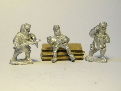 Middle/Late Medieval Era Men at Arms
New castings from [url=http://www.donnington-mins.co.uk/]Donnington[/url], to be released at Salue 2009. These have a different sculptor to the "old" Donnington figures and will be sold under a different brand. This shows 2 dismounted and one mounted figure.
Keywords: Menatarms MAA barded