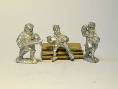 Middle/Late Medieval Era Men at Arms
New castings from [url=http://www.donnington-mins.co.uk/]Donnington[/url], to be released at Salue 2009. These have a different sculptor to the "old" Donnington figures and will be sold under a different brand. The mounted figure features the cast-on "vamplate" or hand guard which can be drilled through for the lance
Keywords: MAA barded