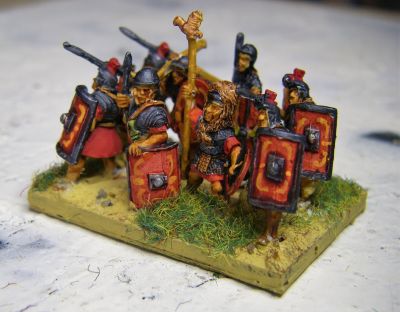 Legionaries
Some random figures I had kicking around, painted up with Contrasts. Most are Donnington, I think one may be Corvus Belli and the standard bearer is maybe Magister Militum/Chariot?
