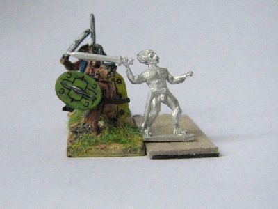 Unclothed  Gallic Warriors from Fantassin
Shots of new Gallic range (pack code AGL-03) from Fantassin / [url=http://www.warmodelling.com]Warmodelling.com[/url] next to (painted) unclothed warrior from Essex to show size 
Keywords: Gallic Galatian