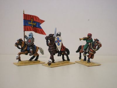 Crusader Knights with flat top helm without mask 
1150 to 1190 Crusader range from [url=http://www.legio-heroica.com/Crociati-en.html]Legio Heroica[/url] - pictures supplied by the manufacturer  - 3  knight/5 horse variants - lance included
Keywords: Crusader crusader latins efknights unbarded