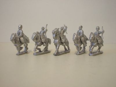 Crusade Era Arab Turcoman mounted archers - 4 horsemen /4 turcoman horse variants (tail tied-up)
Arabs from [url=http://www.legio-heroica.com/Musulmani-en.html]Legio Heroica[/url], pics supplied by the manufacturer 
Keywords: Arab fatimid seljuk ayyubid mamluk berber abbasid turks