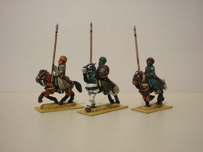 Crusade Era Bedouin cavalry with lance/shield - 3 horsemen / 4 Sirian horse variants (tail untied)
Arabs from [url=http://www.legio-heroica.com/Musulmani-en.html]Legio Heroica[/url], pics supplied by the manufacturer 
Keywords: Arab fatimid seljuk ayyubid mamluk berber abbasid