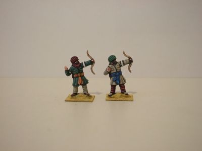 Crusade Era Arab Ahdath militia with bow ( inclined to 45� for over-head fire) - 2 variants
Arabs from [url=http://www.legio-heroica.com/Musulmani-en.html]Legio Heroica[/url], pics supplied by the manufacturer 
Keywords: Arab fatimid seljuk ayyubid mamluk berber abbasid