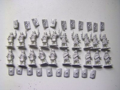 Early Imperial Roman Legionaries in segmented armour
EIR Legionaries from [url=http://www.rebelminis.com/]Rebel Miniatures[/url] This is a pack of 20 infantry - separate shields
Keywords: EIR