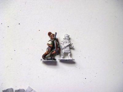 Early Imperial Roman Legionaries and Late Republican - 2 manufacturers 
EIR Legionaries from [url=http://www.rebelminis.com/]Rebel Miniatures[/url](unpainted) compared to Old Glory Late Republican legionary
Keywords: EIR