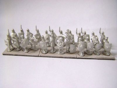Early Imperial Roman Legionaries in segmented armour, based to prime
EIR Legionaries from [url=http://www.rebelminis.com/]Rebel Miniatures[/url]
Keywords: EIR