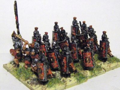 Early Imperial Roman Legionaries
EIR Legionaries from Old Glory, with LBMS Shield transfers
Keywords: EIR