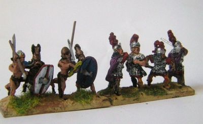 Comparing Testudo figures with Xyston & Warmodelling
Testudo Romans/Gauls (all painted as Romans) next to other manufacturers stuff  (Xyston & Warmodelling Gauls)
Keywords: LRR Gallic ancbritish