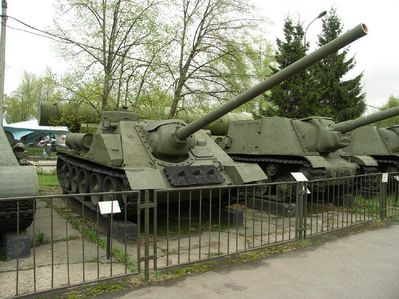SU 100
