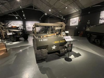 tracked carrier
