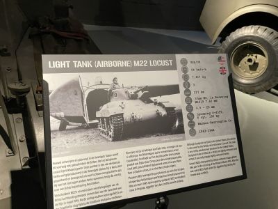 Locust signeage
