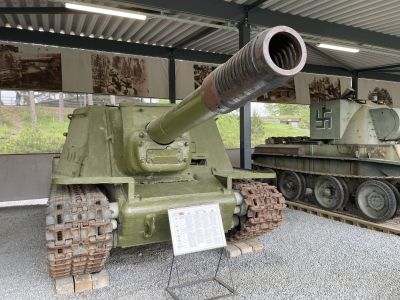 SU152

