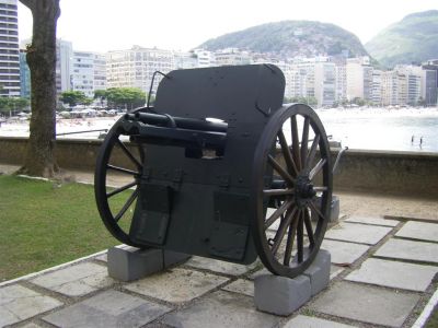 Images from Fort Copacabana, Rio - 5-barrel quick-firing gun
[url=http://en.wikipedia.org/wiki/Fort_Copacabana]Fort Copacabana, Rio[/url] contains the Museum of the History of the Brazilian Army and a coastal defense fort, Fort Copacabana.  This is a 5-barrel quick-firing gun, each barrel being of 37mm. Brazil purchased this Hotchkiss revolving cannon, in 1876. 
