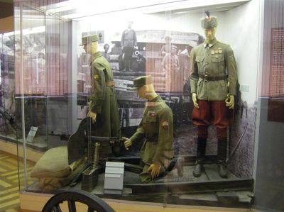 Uniform of the Jan Zizka Cavalry Regiment, 1919
Photos from the [url=http://www.vhu.cz/cs/stranka/armadni-muzeum/]Prague Military Museum[/url] �i�kov, showcasing history of the Czech and Czechoslovak Military
