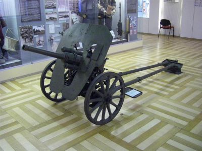 A little gun...
Photos from the [url=http://www.vhu.cz/cs/stranka/armadni-muzeum/]Prague Military Museum[/url] �i�kov, showcasing history of the Czech and Czechoslovak Military
