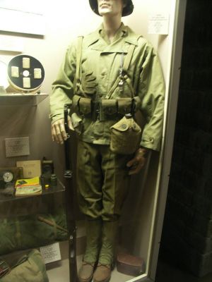 US Para ?
Taken at the surprisingly impressive [url=http://www.armedforcesmuseum.com/]Armed Forces Museum[/url] in Largo, near Tampa, Florida
