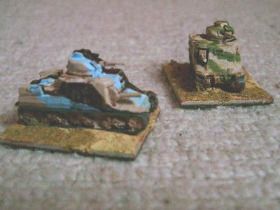 Lee Grant tanks in desert camo
