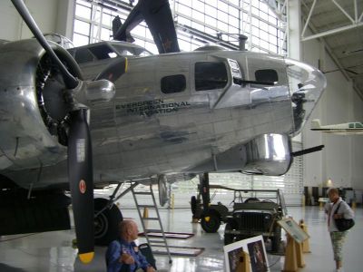 B17 - nose view
Taken at Evergreen Aerospace Museum, McMinnville, Oregon
