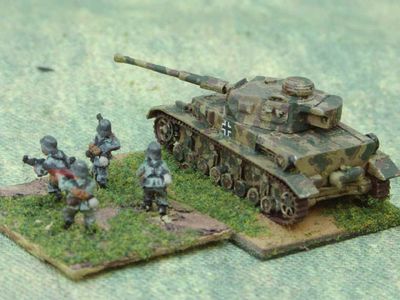 Pz IV G
Keywords: Compare